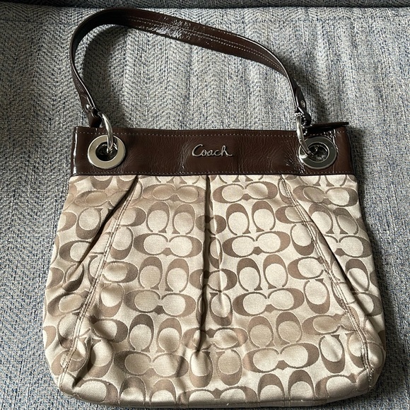 Coach Ashley Sateen Signature C Hobo Purse Brown Tan Hippie - Picture 3 of 16